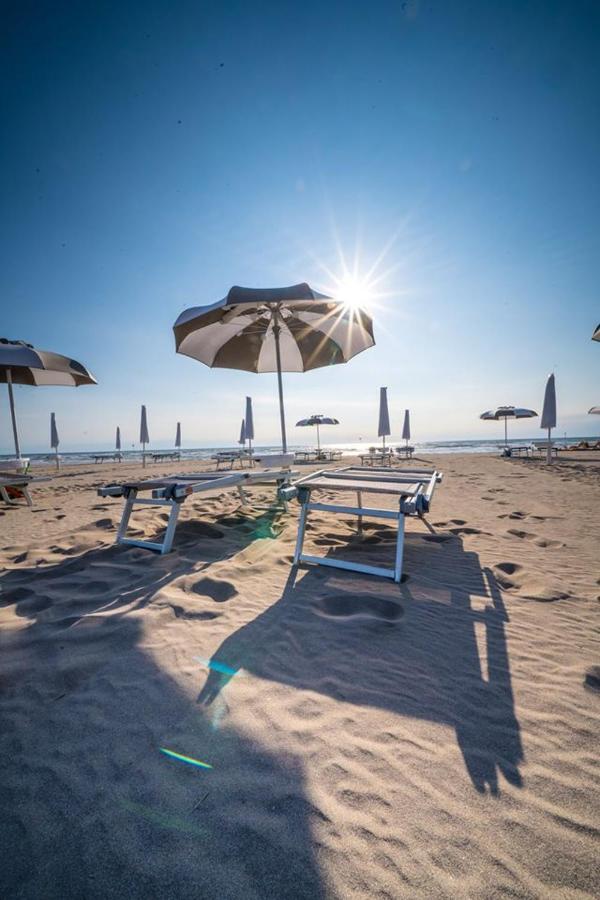 Sabbia & Mare Aparthotel Rosolina Mare Exteriör bild
